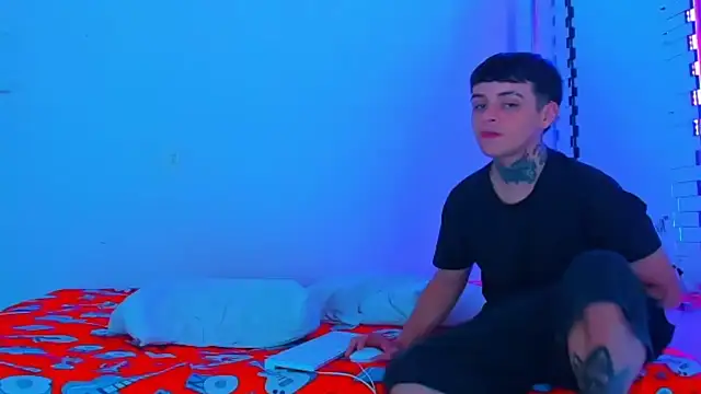 HOT boy2025 online show from February 2025 01:13:02 AM
