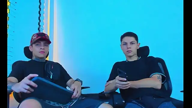 Snapshot of HOT_boy2025 chatting on November 2025 04:44:01 AM HOT boy2025 online show from November 2025 04:44:01 AM