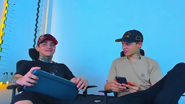 Snapshot of HOT_boy2025 chatting on December 2025 04:56:01 PM HOT boy2025 online show from December 2025 04:56:01 PM