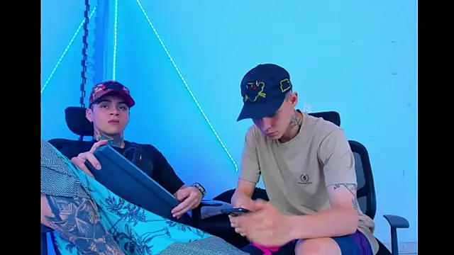 HOT boy2025 online show from September 2025 12:32:02 PM