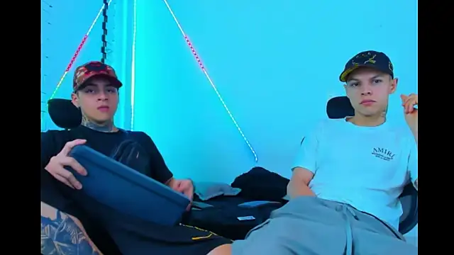 HOT boy2025 online show from September 2025 03:08:01 AM