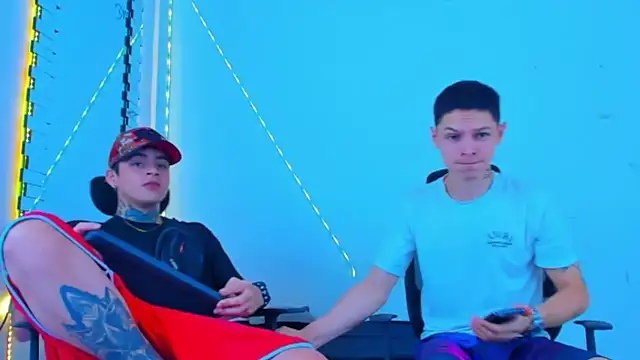 HOT boy2025 online show from October 2025 01:29:02 AM