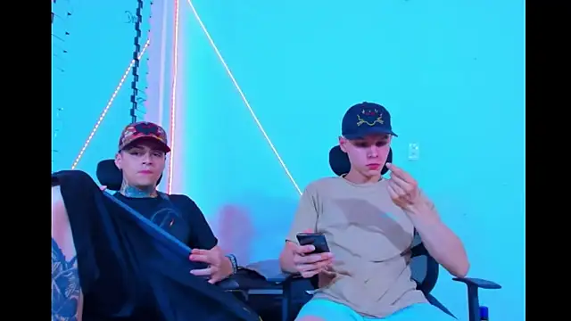 HOT boy2025 online show from September 2025 04:01:01 AM