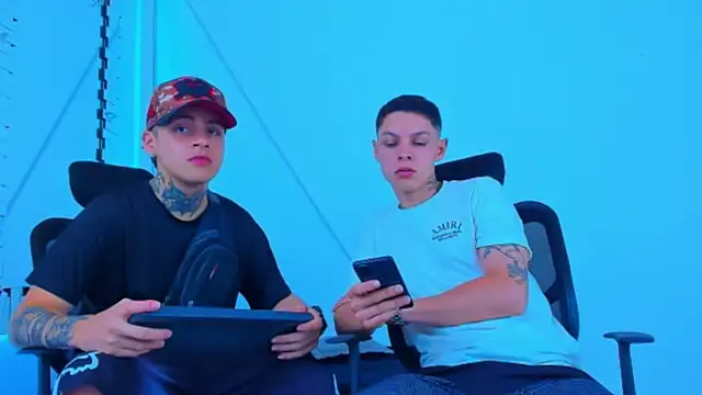 Snapshot of HOT_boy2025 chatting on November 2025 10:02:01 PM HOT boy2025 online show from November 2025 10:02:01 PM