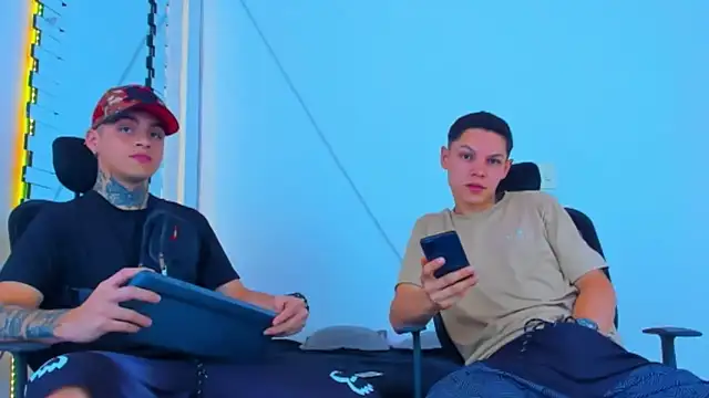 Snapshot of HOT_boy2025 chatting on November 2025 04:34:02 PM HOT boy2025 online show from November 2025 04:34:02 PM