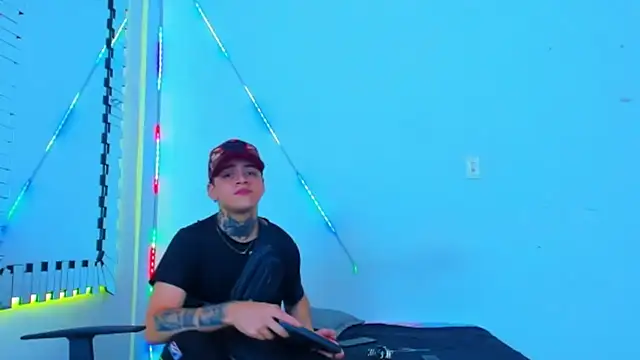 HOT boy2025 online show from September 2025 11:33:02 PM