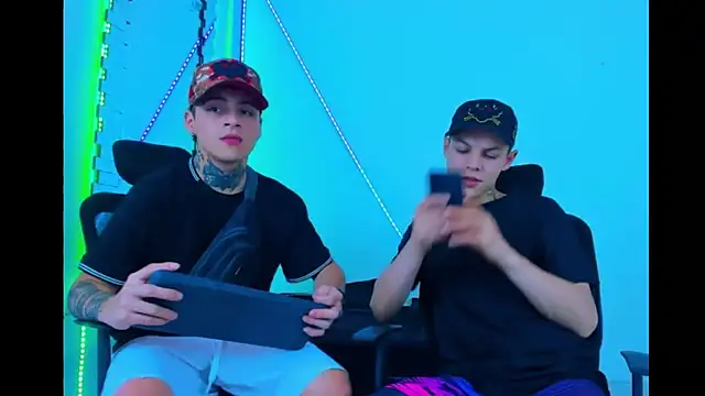 HOT boy2025 online show from September 2025 05:08:01 PM