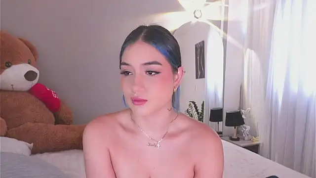 AnnyHizzle online show from October 2025 03:21:02 PM