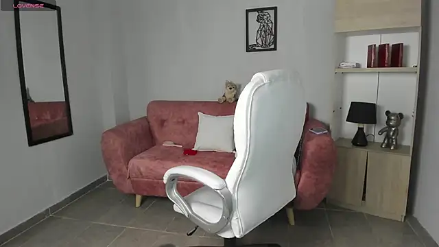 Alice23jones online show from September 2025 03:12:02 PM