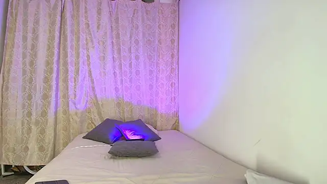 Tinny and Candy online show from April 2026 02:28:01 AM