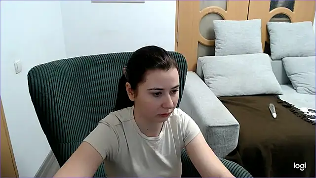 VioletaFlower7 online show from February 2026 09:08:02 AM