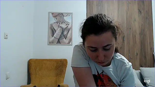 Snapshot of VioletaFlower7 chatting on June 2026 11:52:02 AM VioletaFlower7 online show from June 2026 11:52:02 AM