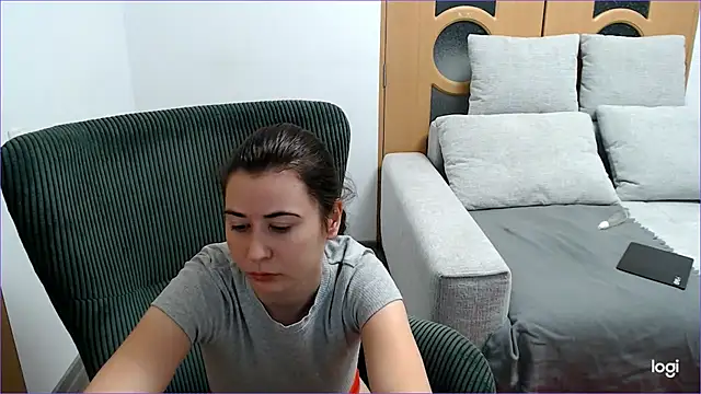 VioletaFlower7 online show from November 2025 09:03:02 AM