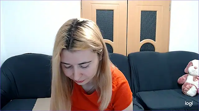 Snapshot of VioletaFlower7 chatting on March 2025 09:40:02 AM VioletaFlower7 online show from March 2025 09:40:02 AM