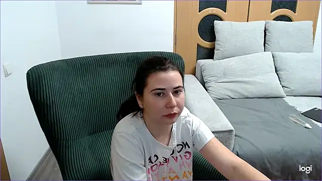 VioletaFlower7 online show from November 2025 09:13:02 AM