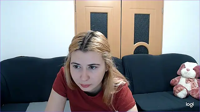 Snapshot of VioletaFlower7 chatting on March 2025 08:46:01 AM VioletaFlower7 online show from March 2025 08:46:01 AM