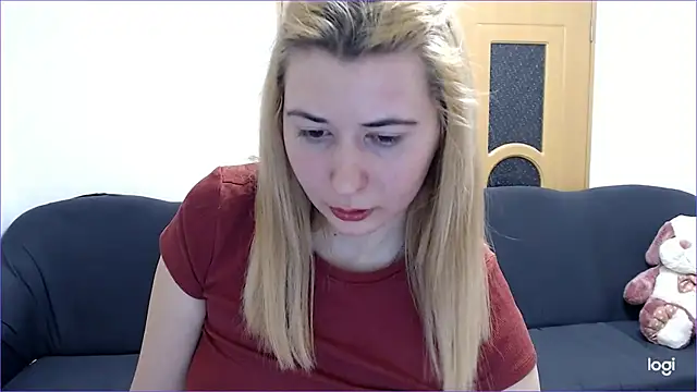 Snapshot of VioletaFlower7 chatting on March 2025 09:24:01 PM VioletaFlower7 online show from March 2025 09:24:01 PM