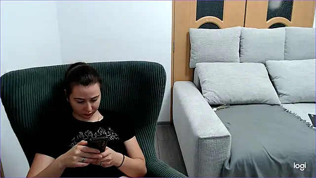 Snapshot of VioletaFlower7 chatting on October 2025 02:53:02 PM VioletaFlower7 online show from October 2025 02:53:02 PM