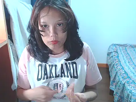 home vlak online show from April 2026 12:44:02 AM
