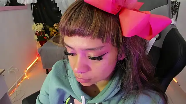 zoesullivan online show from October 2025 09:31:01 AM