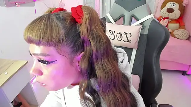 zoesullivan online show from September 2025 02:50:01 PM