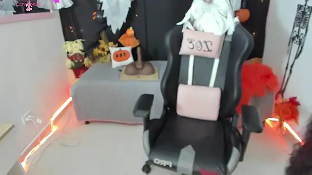 zoesullivan online show from October 2025 09:33:01 AM