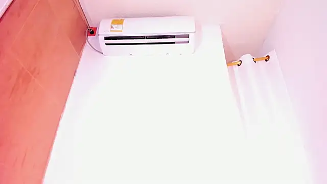 MiaKirshner online show from November 2025 03:38:01 PM