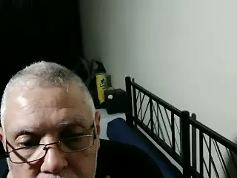 100Tauros online show from April 2026 09:54:01 PM