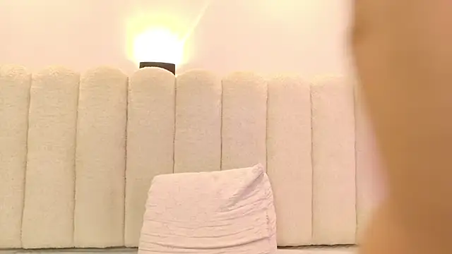 Juliabadlee online show from March 2026 11:10:02 PM
