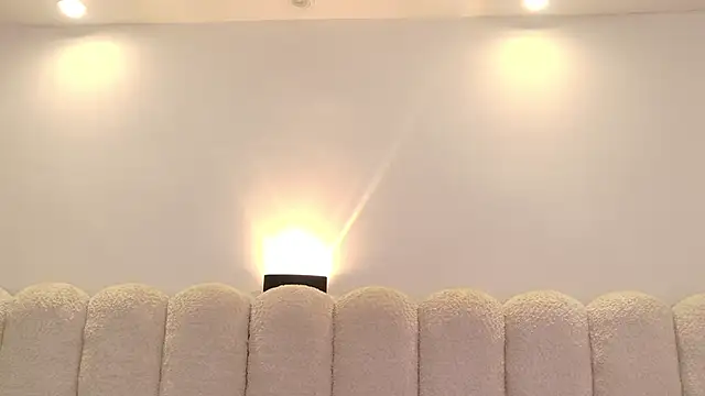 Juliabadlee online show from December 2025 09:14:01 PM