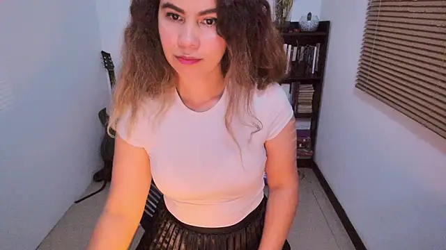 gigi stephans online show from April 2026 01:56:01 AM