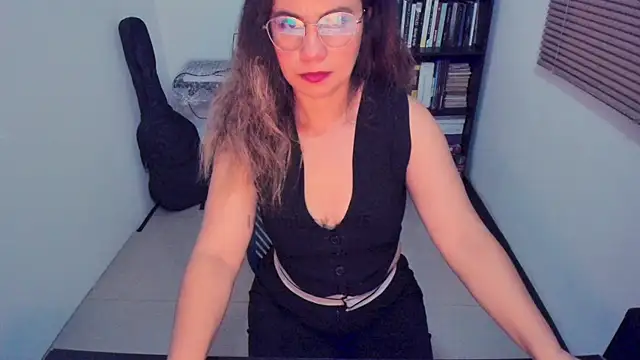 Snapshot of gigi_stephans chatting on May 2026 01:47:02 AM gigi stephans online show from May 2026 01:47:02 AM