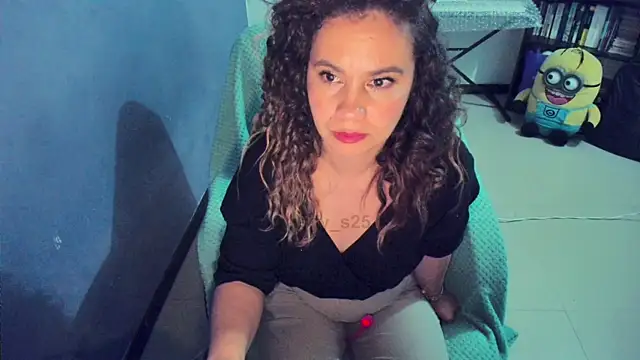 gigi stephans online show from June 2026 03:34:01 AM