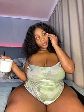 HugeMassiveBooty online show from September 2025 11:00:02 PM