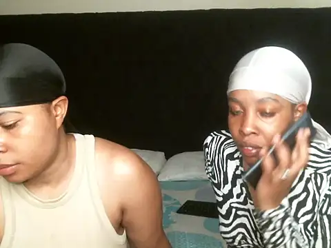 Snapshot of R-thequeen chatting on September 2025 11:17:02 AM R-thequeen online show from September 2025 11:17:02 AM