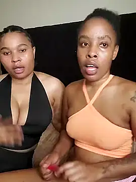 R-thequeen online show from April 2026 09:52:02 PM