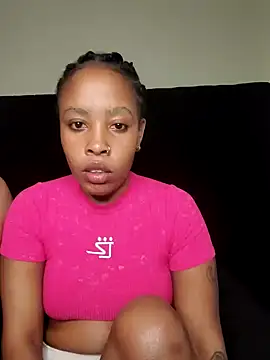 R-thequeen online show from December 2025 12:40:01 PM