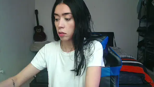 Snapshot of Julieta_De_Los_Angeles chatting on October 2025 04:40:02 PM Julieta De Los Angeles online show from October 2025 04:40:02 PM