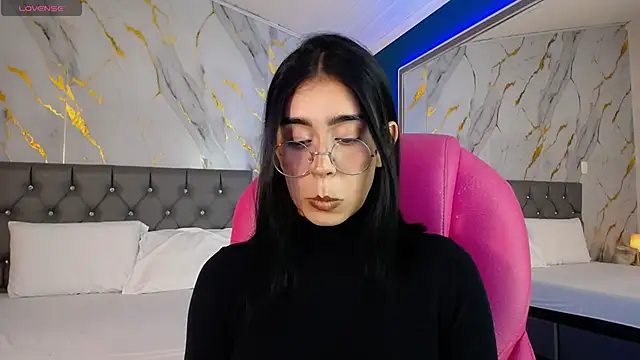 Snapshot of Julieta_De_Los_Angeles chatting on February 2025 03:54:02 AM Julieta De Los Angeles online show from February 2025 03:54:02 AM