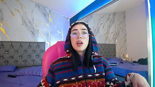 Snapshot of Julieta_De_Los_Angeles chatting on February 2025 06:51:02 AM Julieta De Los Angeles online show from February 2025 06:51:02 AM