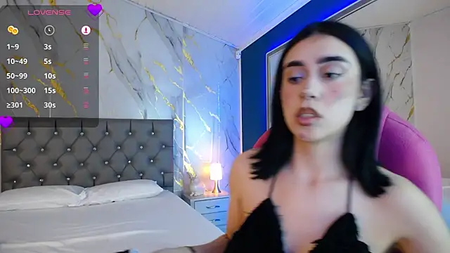 Snapshot of Julieta_De_Los_Angeles chatting on January 2025 07:17:02 AM Julieta De Los Angeles online show from January 2025 07:17:02 AM