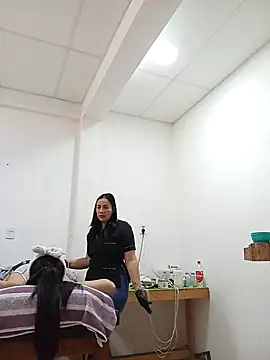 Snapshot of XGabrielaXX chatting on November 2025 01:37:01 PM XGabrielaXX online show from November 2025 01:37:01 PM