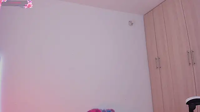 liaqueen610 online show from February 2025 11:55:02 PM