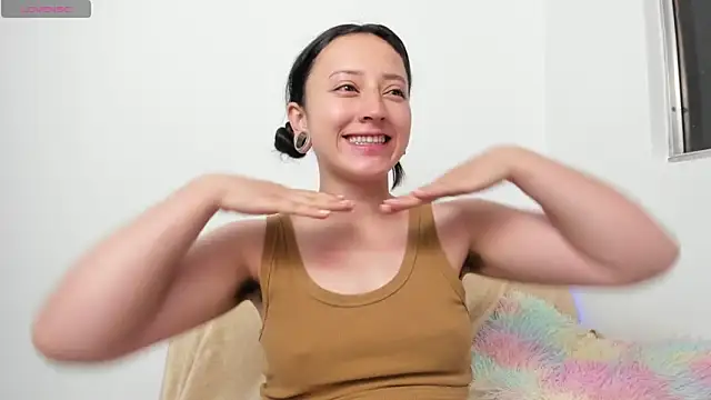 liaqueen610 online show from May 2026 11:57:01 PM
