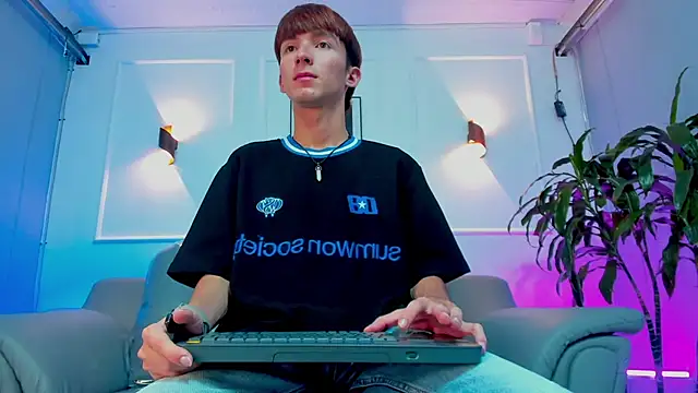 Jake evans online show from April 2026 04:40:01 AM