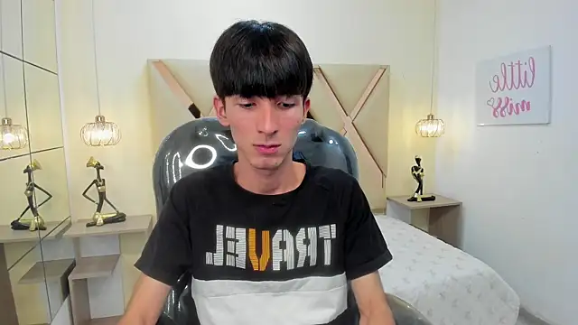 Snapshot of Jake_evans chatting on October 2025 04:02:01 AM Jake evans online show from October 2025 04:02:01 AM