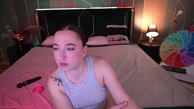 MonAmourrrR online show from October 2025 05:38:02 AM