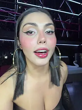 zui lu online show from February 2026 01:05:02 AM