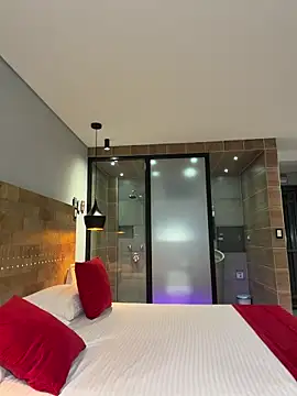 zui lu online show from April 2026 01:35:02 AM