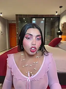 zui lu online show from April 2026 01:42:01 AM